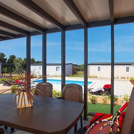 Camping Adria Mobile Homes In Camping Kastanija Novigrad Istria Dış mekan fotoğraf