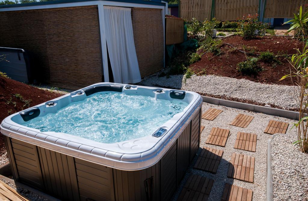 Camping Adria Mobile Homes In Camping Kastanija Novigrad Istria Dış mekan fotoğraf
