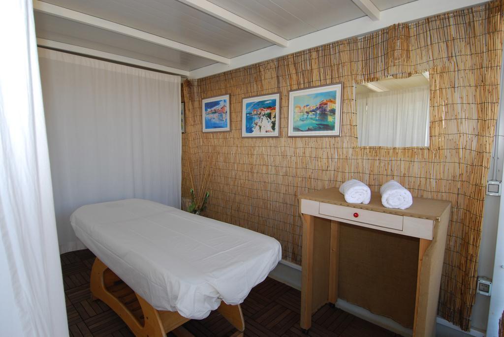 Camping Adria Mobile Homes In Camping Kastanija Novigrad Istria Dış mekan fotoğraf