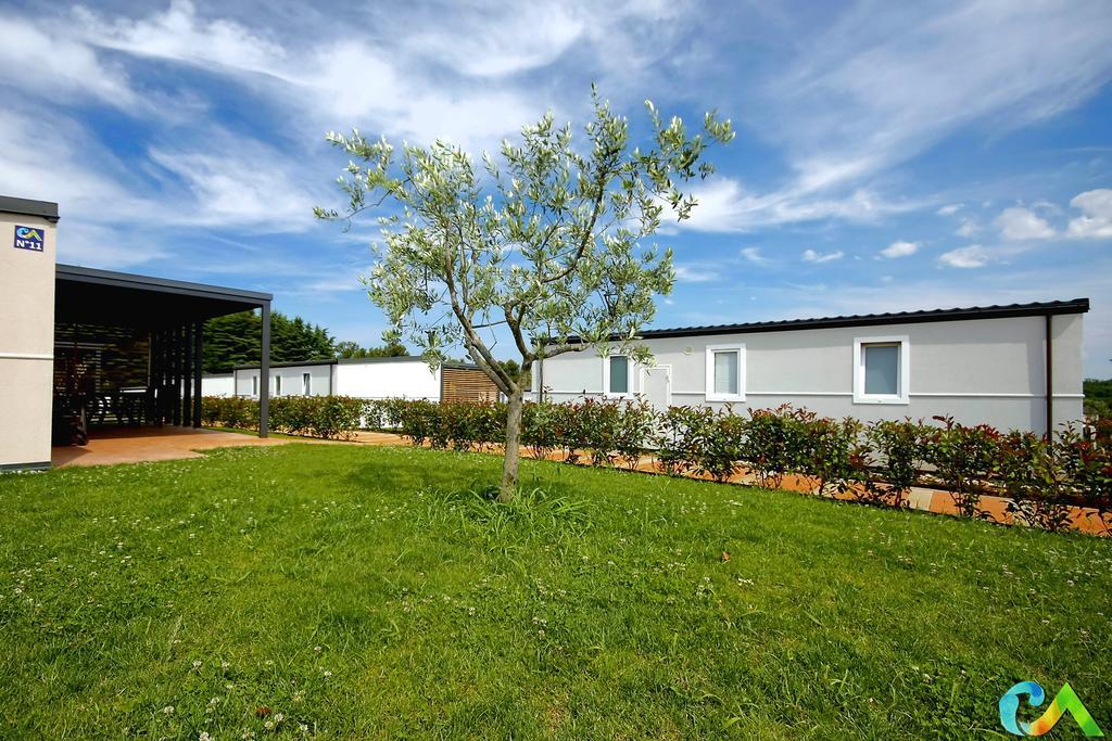 Camping Adria Mobile Homes In Camping Kastanija Novigrad Istria Dış mekan fotoğraf