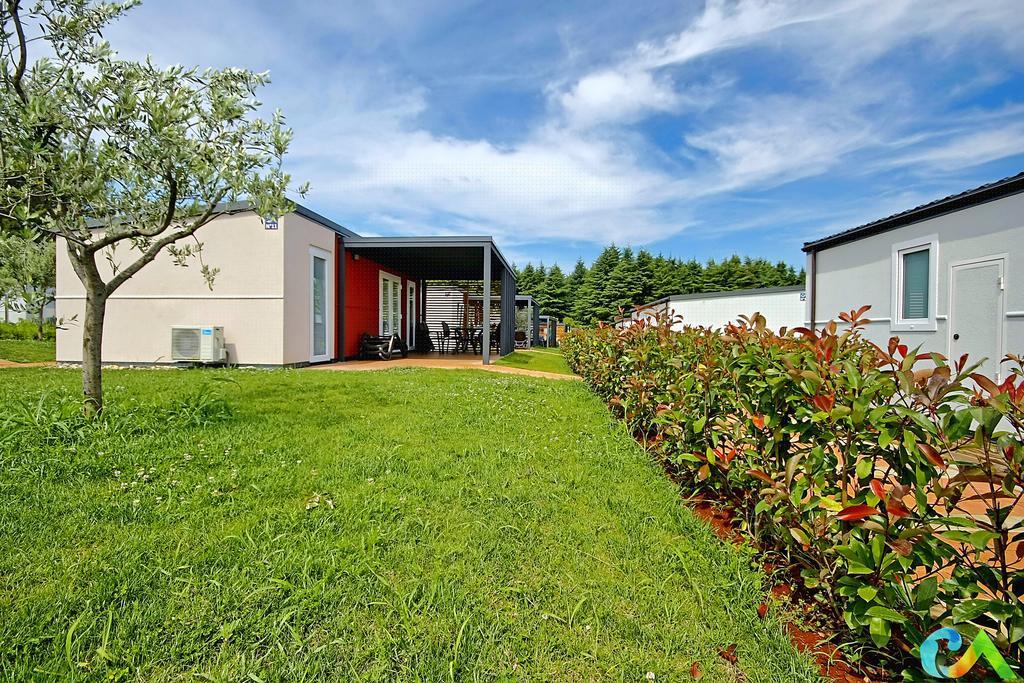 Camping Adria Mobile Homes In Camping Kastanija Novigrad Istria Dış mekan fotoğraf