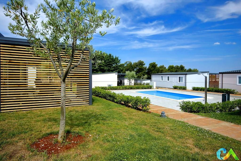 Camping Adria Mobile Homes In Camping Kastanija Novigrad Istria Dış mekan fotoğraf