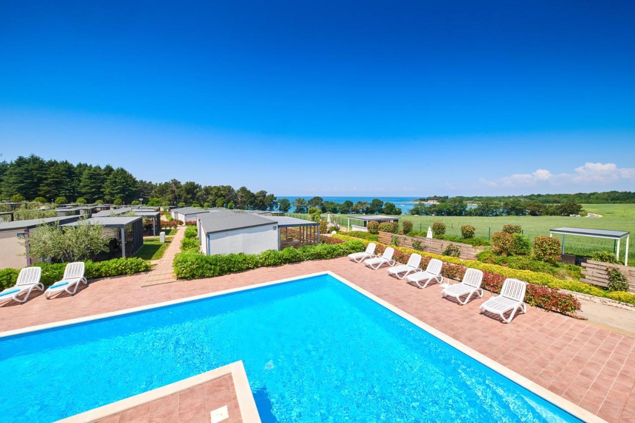 Camping Adria Mobile Homes In Camping Kastanija Novigrad Istria Dış mekan fotoğraf