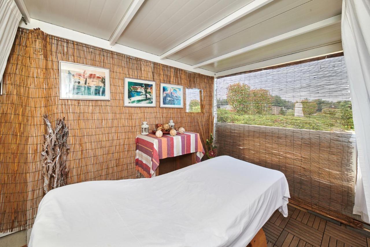 Camping Adria Mobile Homes In Camping Kastanija Novigrad Istria Dış mekan fotoğraf